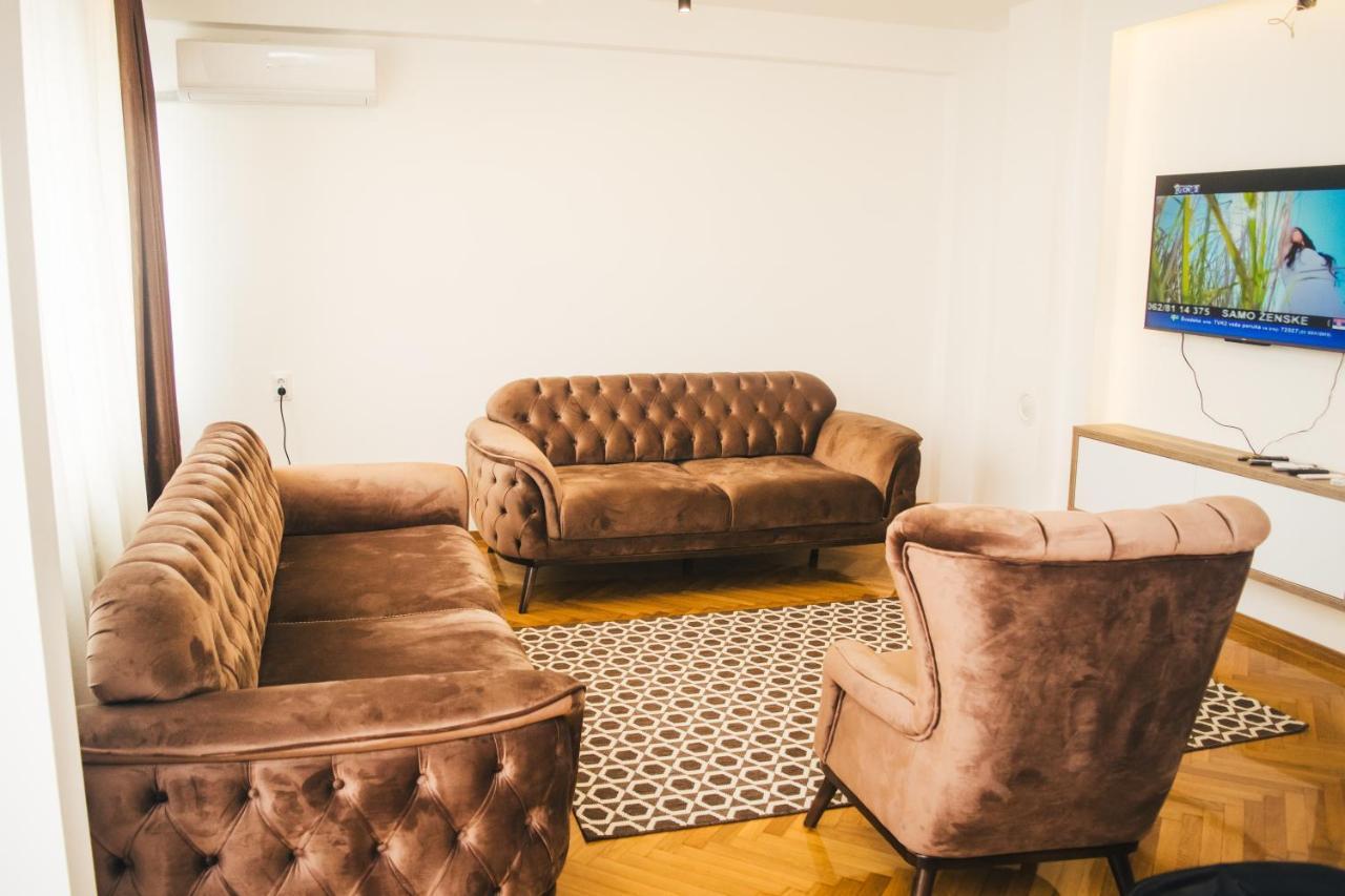 Aparment Theatre Apartment Nis Exterior photo